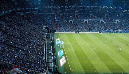 九游网-经典对决回顾：那些激烈的篮球“巅峰对决”，cba巅峰对决